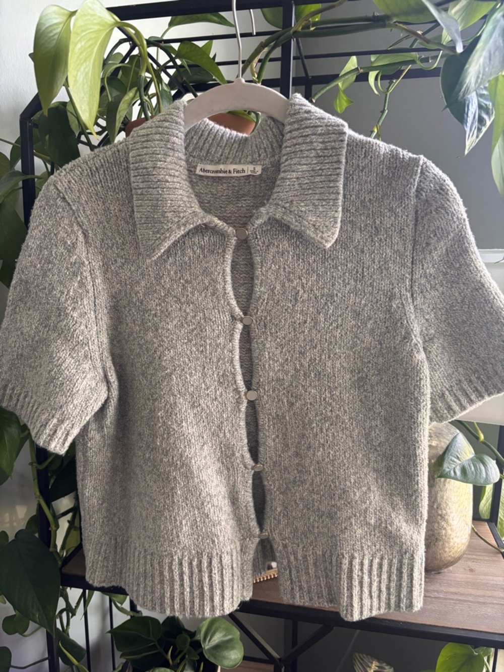 Abercrombie & Fitch short sleeve collared cardigan